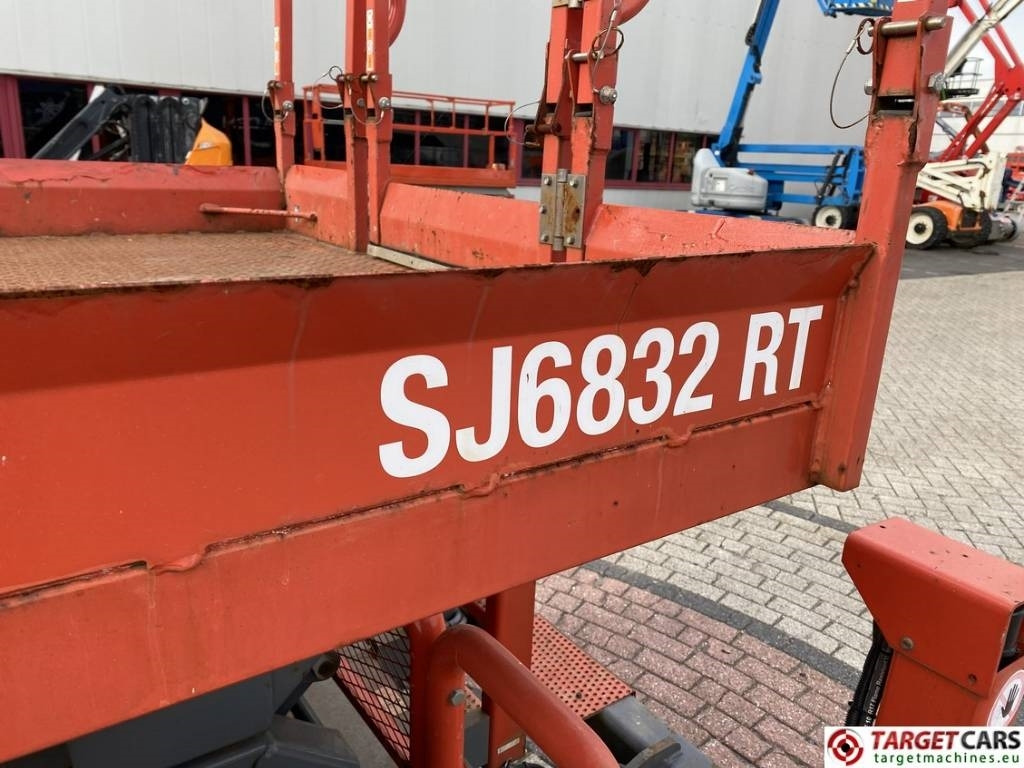 Nůžková plošina SkyJack SJ6832RT Diesel Scissor Work Lift 1180cm: obrázek 37
