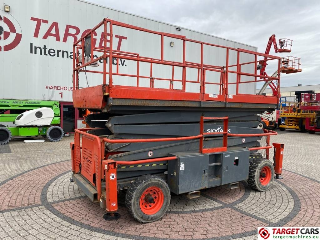 SkyJack SJ9250 RT Diesel 4x4 Scissor Work Lift 1720cm - Nůžková plošina: obrázek 1 SkyJack SJ9250 RT Diesel 4x4 Scissor Work Lift 1720cm - Nůžková plošina: obrázek 1