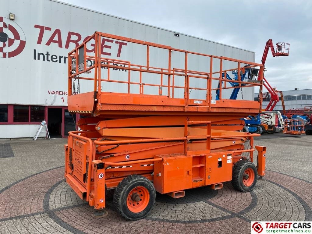 SkyJack SJ9250 RT Diesel 4x4 Scissor Work Lift 1720cm - Nůžková plošina: obrázek 1 SkyJack SJ9250 RT Diesel 4x4 Scissor Work Lift 1720cm - Nůžková plošina: obrázek 1