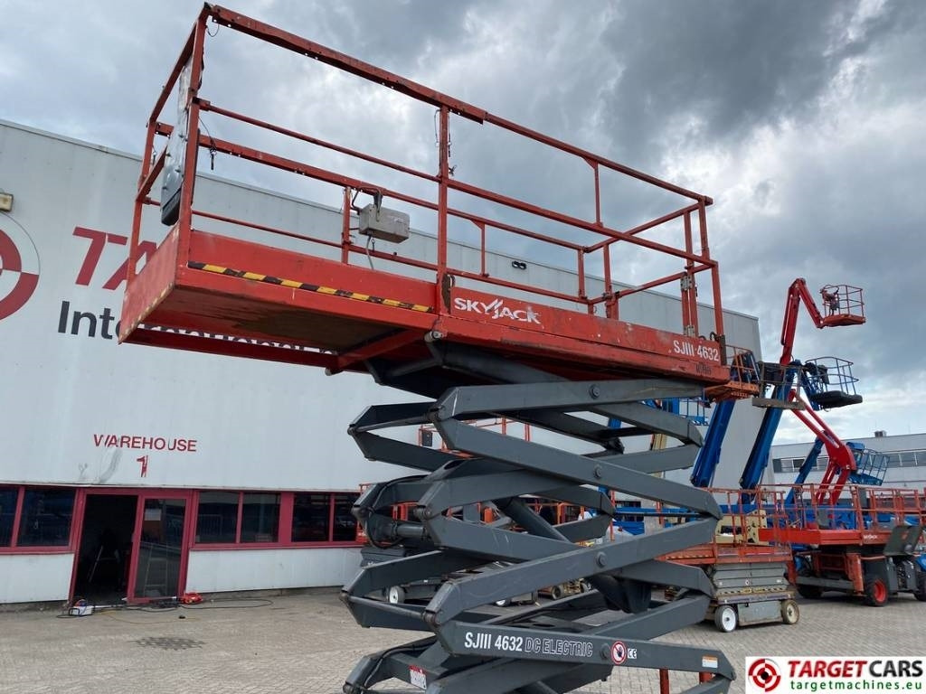Nůžková plošina SkyJack SJIII-4632 Electric 4632 Scissor Work Lift 1170cm: obrázek 27