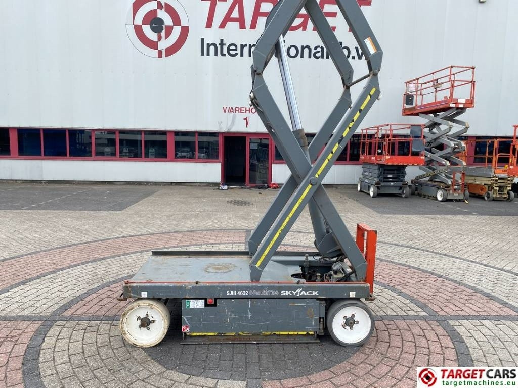 Nůžková plošina SkyJack SJIII-4632 Electric 4632 Scissor Work Lift 1170cm: obrázek 19