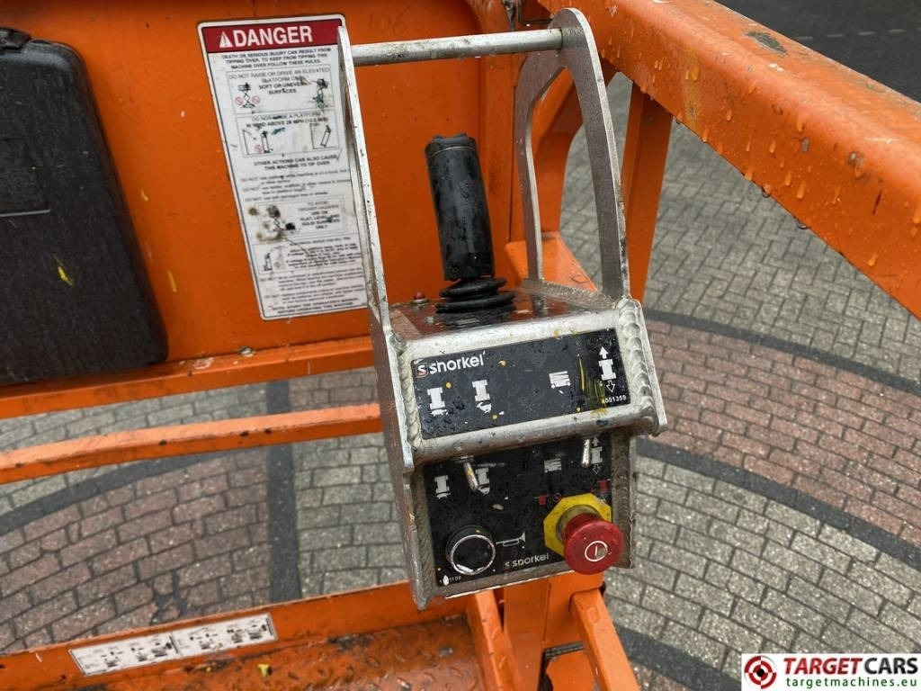Nůžková plošina Snorkel S4726E Electric Scissor Work Lift 980cm: obrázek 9