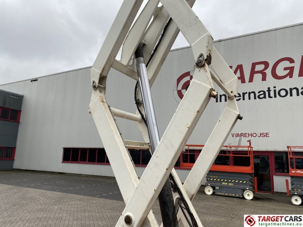 Nůžková plošina Snorkel S4726E Electric Scissor Work Lift 980cm: obrázek 19