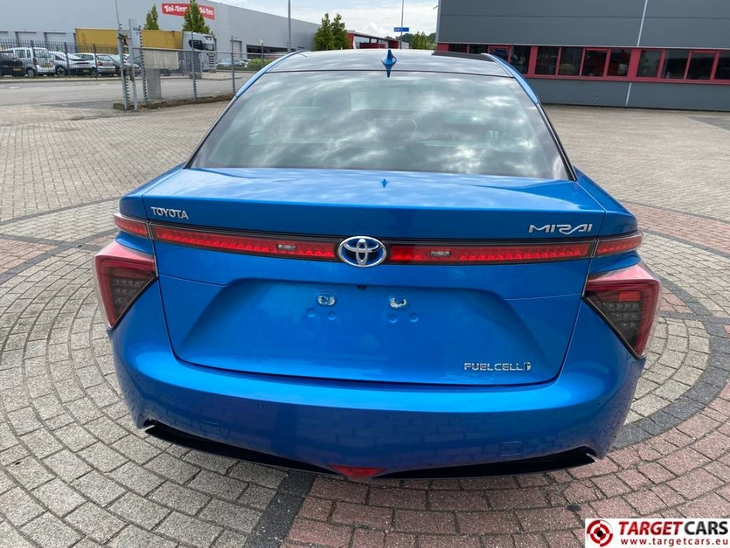 Toyota Mirai FCV HydroGen FuelCell - Sedan: obrázek 5 Toyota Mirai FCV HydroGen FuelCell - Sedan: obrázek 5