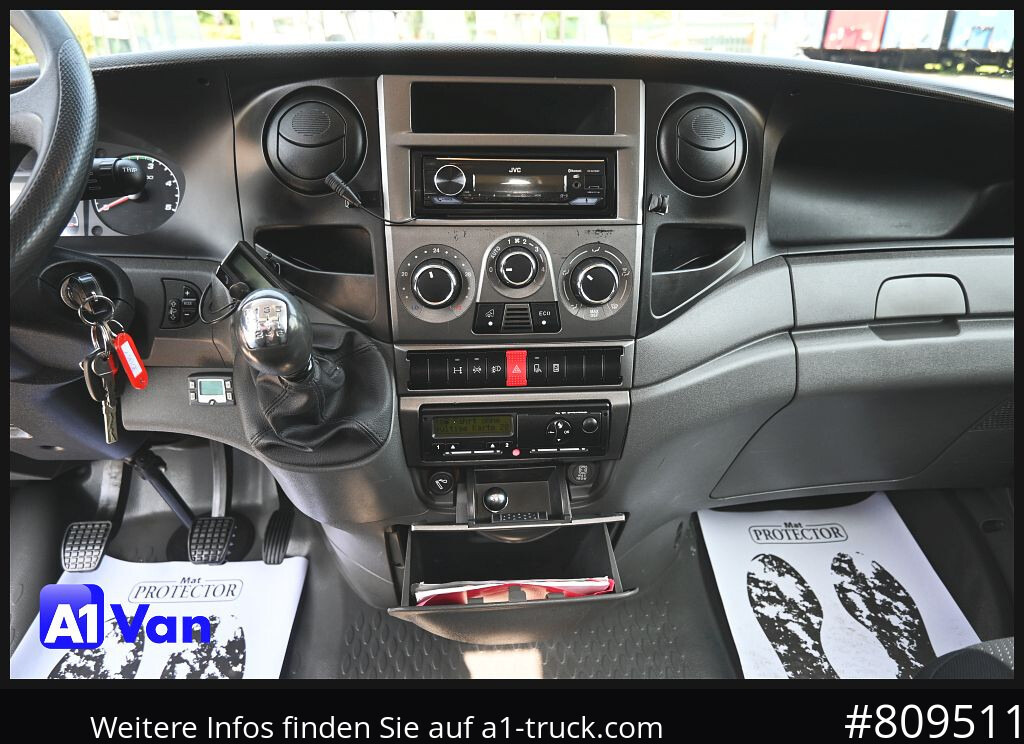 IVECO Daily 50C17 SZM, Klima, Tempomat, Schlafplatz - Plachtová dodávka: obrázek 4 IVECO Daily 50C17 SZM, Klima, Tempomat, Schlafplatz - Plachtová dodávka: obrázek 4
