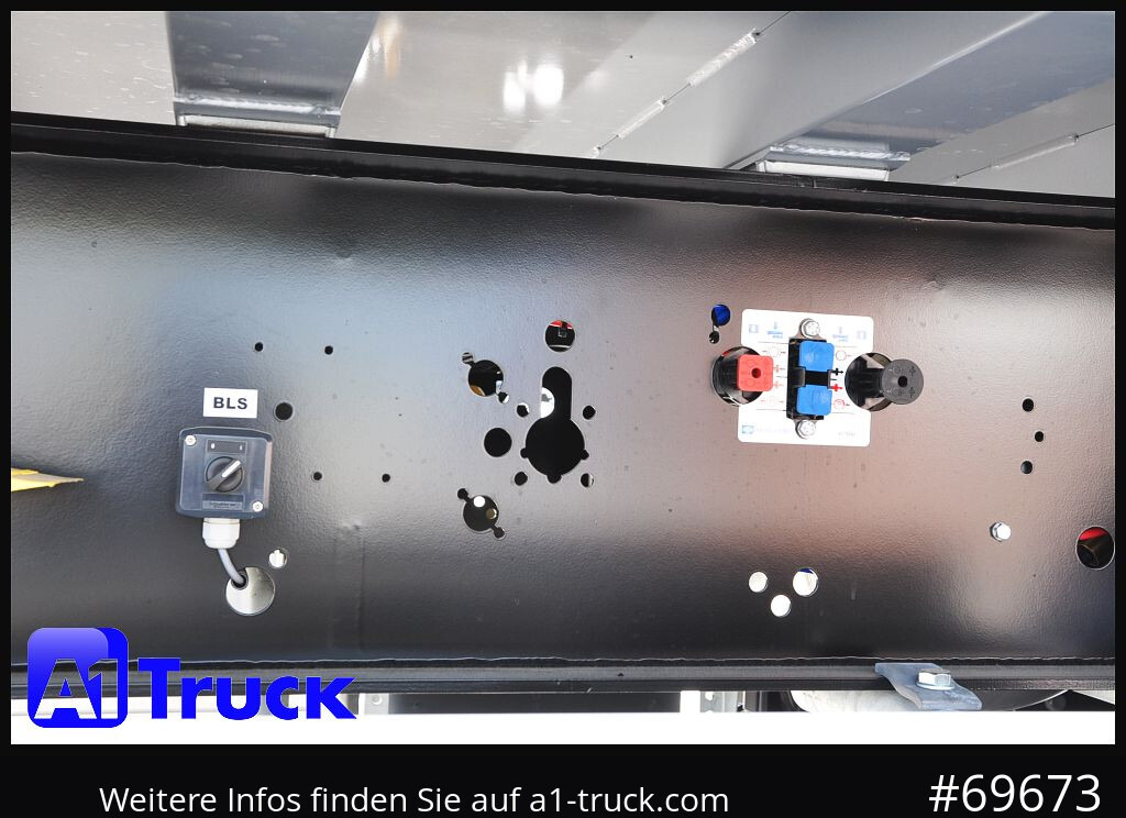 REISCH RHKS, Alu-Kippmulde 54m³, Kombitüren, Alufelgen, Liftachse, - Sklápěcí návěs: obrázek 4 REISCH RHKS, Alu-Kippmulde 54m³, Kombitüren, Alufelgen, Liftachse, - Sklápěcí návěs: obrázek 4
