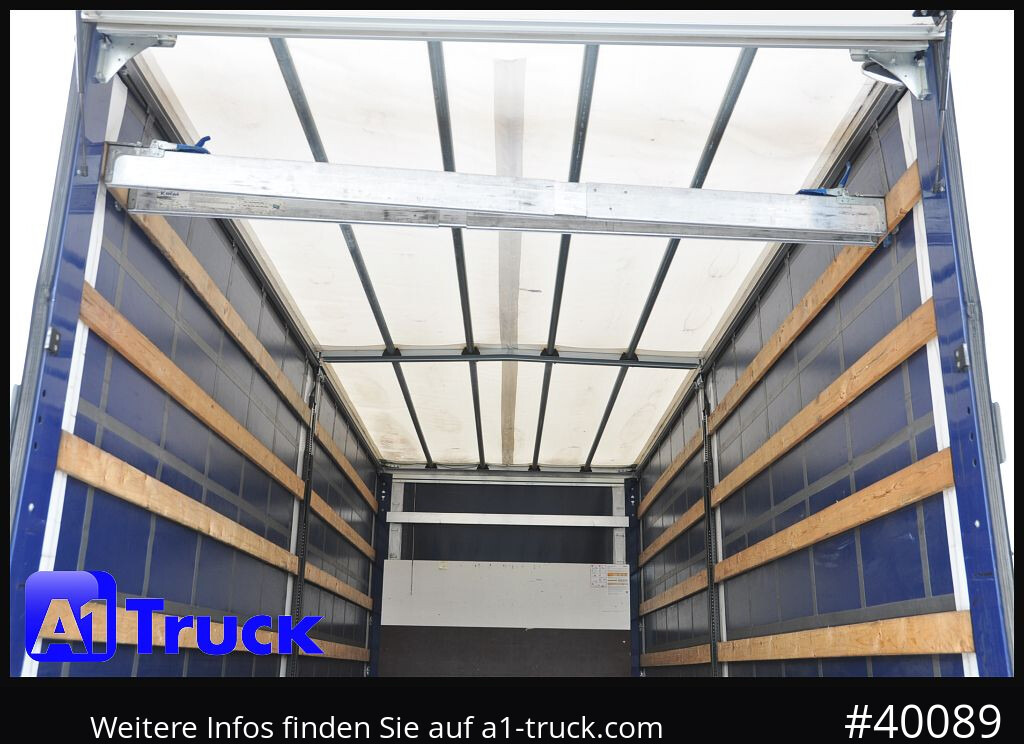 RENAULT D 240, 4x2, Ladebordwand, LBW, guter Zustand - Plachtový nákladní auto: obrázek 4 RENAULT D 240, 4x2, Ladebordwand, LBW, guter Zustand - Plachtový nákladní auto: obrázek 4