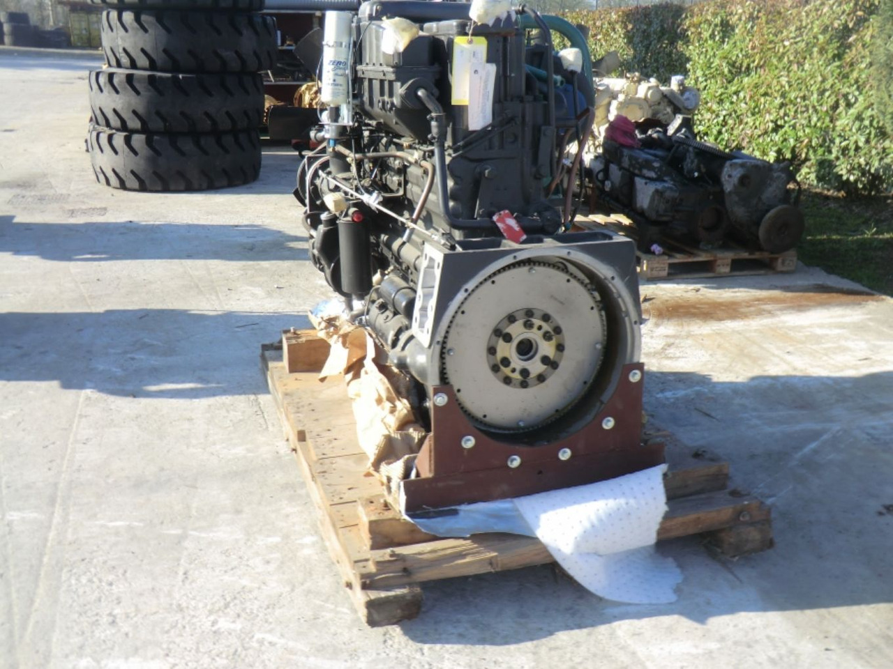 CUMMINS NTC-400 MOTORE TURBO COMPLETO DI VENTOLA, ALTERNATORE E MOTORINO D'AVVIAMENTO. (ENGINE NO. 11108744) - Motor pro Stavební technika: obrázek 5 CUMMINS NTC-400 MOTORE TURBO COMPLETO DI VENTOLA, ALTERNATORE E MOTORINO D'AVVIAMENTO. (ENGINE NO. 11108744) - Motor pro Stavební technika: obrázek 5