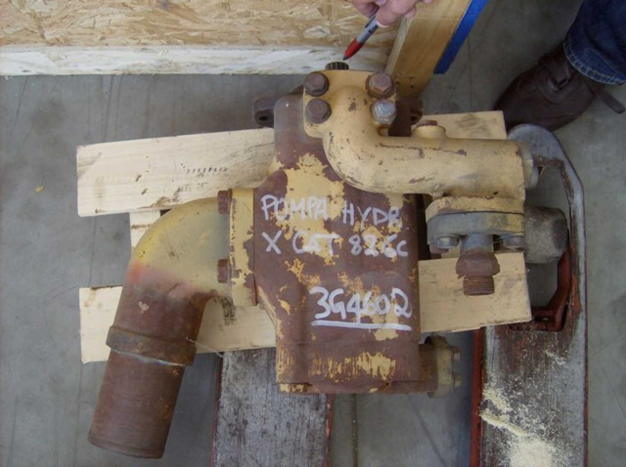 Caterpillar 826C Pompa idraulica di sterzo e movimentazione lama - Hydraulické čerpadlo pro Stavební technika: obrázek 4 Caterpillar 826C Pompa idraulica di sterzo e movimentazione lama - Hydraulické čerpadlo pro Stavební technika: obrázek 4