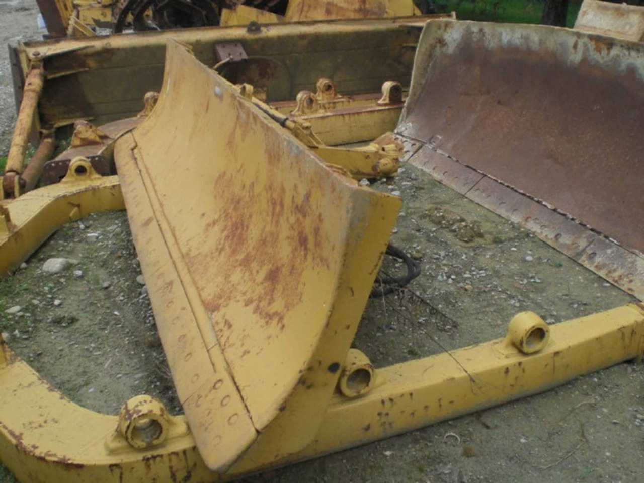 Caterpillar D7 D7F D7G LAMA ANGLEDOZER CON TILT - Radlice pro Buldozer: obrázek 1 Caterpillar D7 D7F D7G LAMA ANGLEDOZER CON TILT - Radlice pro Buldozer: obrázek 1