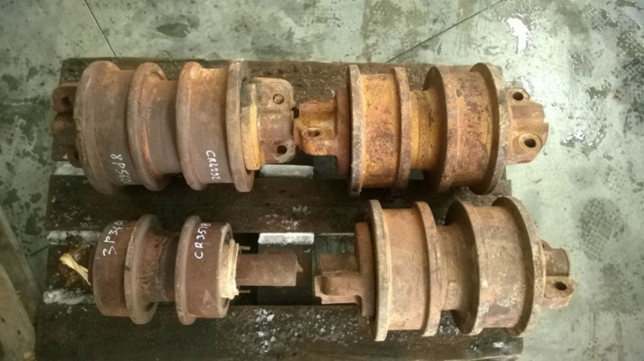Caterpillar D9G D9H Rulli inferiori a doppia spalla. - Pásy - Rolny pro Stavební technika: obrázek 2 Caterpillar D9G D9H Rulli inferiori a doppia spalla. - Pásy - Rolny pro Stavební technika: obrázek 2