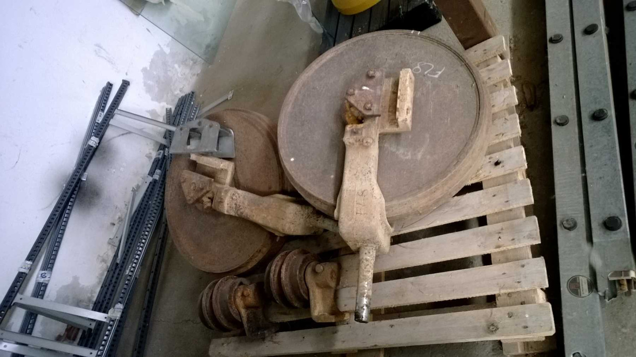 FIAT ALLIS FL8 2 RUOTE FOLLE - Díly pásových podvozků pro Stavební technika: obrázek 1 FIAT ALLIS FL8 2 RUOTE FOLLE - Díly pásových podvozků pro Stavební technika: obrázek 1