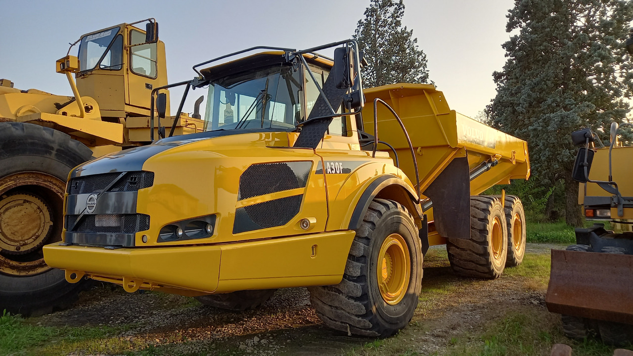 VOLVO A30F - Kloubový sklápěč: obrázek 4 VOLVO A30F - Kloubový sklápěč: obrázek 4