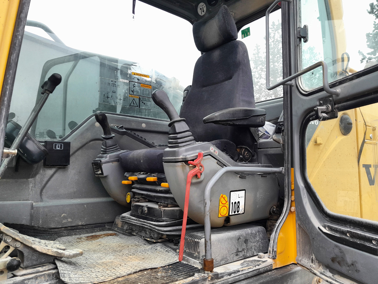 VOLVO EC700B LC - Pásové rýpadlo: obrázek 5 VOLVO EC700B LC - Pásové rýpadlo: obrázek 5