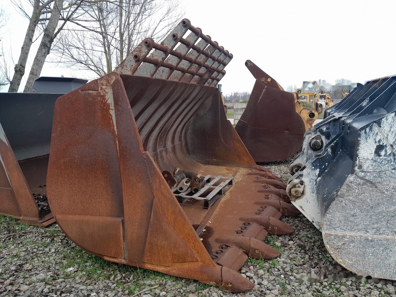 Volvo L330C - Kolový nakladač: obrázek 5 Volvo L330C - Kolový nakladač: obrázek 5