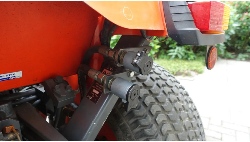 Kubota B2230 HST Hydrostaat MOTOR DEFECT - Malotraktor: obrázek 5 Kubota B2230 HST Hydrostaat MOTOR DEFECT - Malotraktor: obrázek 5