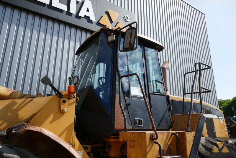 Kolový nakladač Caterpillar 966G Series II: obrázek 17