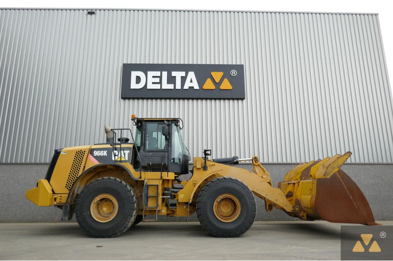 Caterpillar 966K - Kolový nakladač: obrázek 2 Caterpillar 966K - Kolový nakladač: obrázek 2