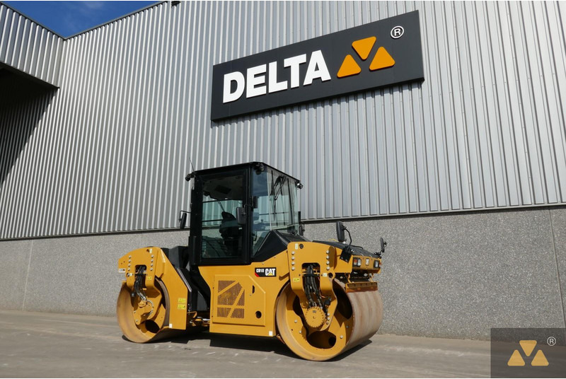 Caterpillar CB10 - Válec: obrázek 3 Caterpillar CB10 - Válec: obrázek 3