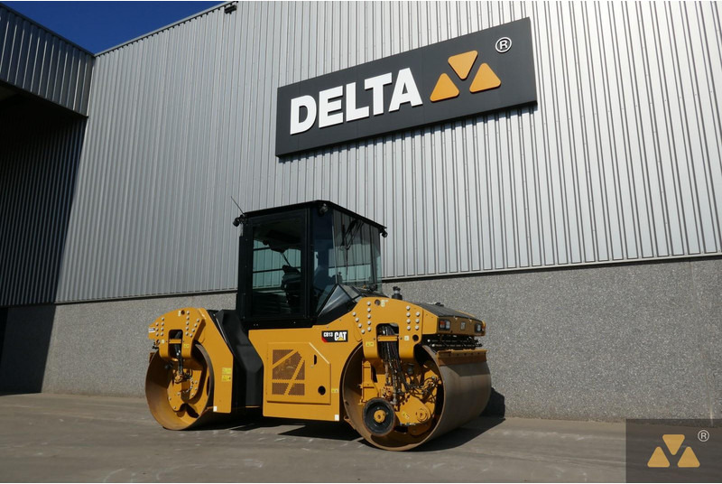 Caterpillar CB13 - Válec: obrázek 3 Caterpillar CB13 - Válec: obrázek 3
