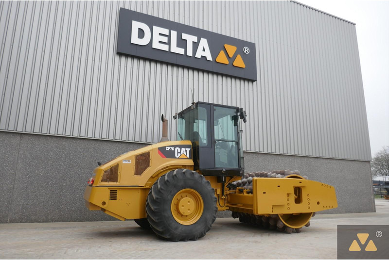 Caterpillar CP76 - Válec: obrázek 5 Caterpillar CP76 - Válec: obrázek 5