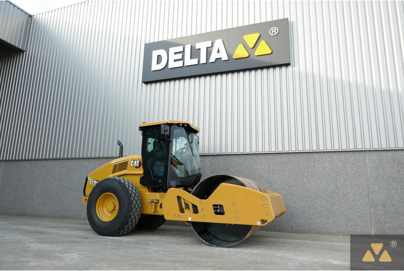 Caterpillar CS10GC - Válec: obrázek 3 Caterpillar CS10GC - Válec: obrázek 3