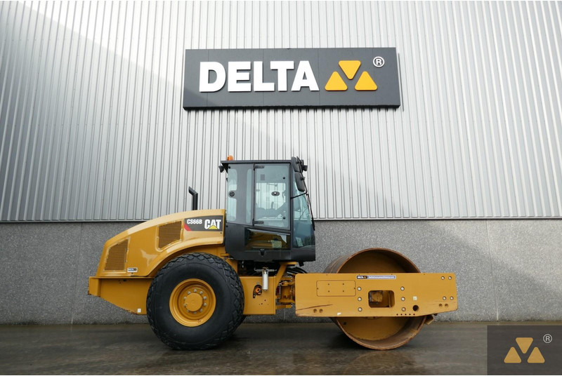 Caterpillar CS66B - Válec: obrázek 2 Caterpillar CS66B - Válec: obrázek 2