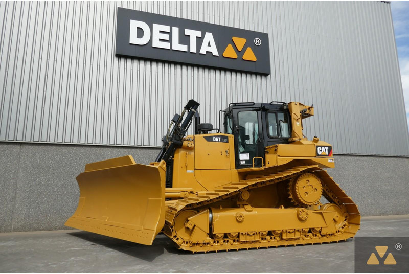 Caterpillar D6T LGP - Buldozer: obrázek 4 Caterpillar D6T LGP - Buldozer: obrázek 4