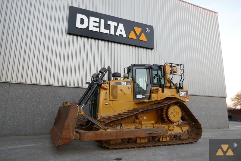 Caterpillar D6T LGP - Buldozer: obrázek 4 Caterpillar D6T LGP - Buldozer: obrázek 4