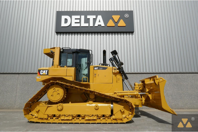 Caterpillar D6T LGP - Buldozer: obrázek 2 Caterpillar D6T LGP - Buldozer: obrázek 2