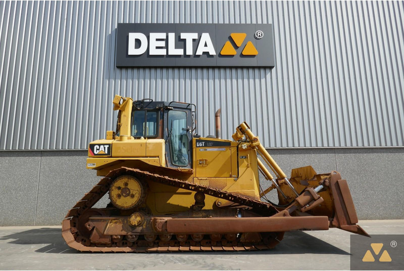 Caterpillar D6T LGP - Buldozer: obrázek 2 Caterpillar D6T LGP - Buldozer: obrázek 2