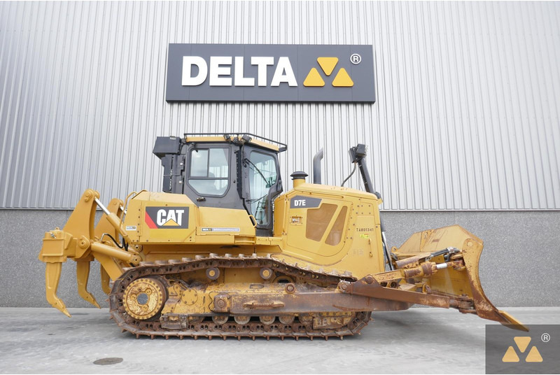 Caterpillar D7E - Buldozer: obrázek 2 Caterpillar D7E - Buldozer: obrázek 2