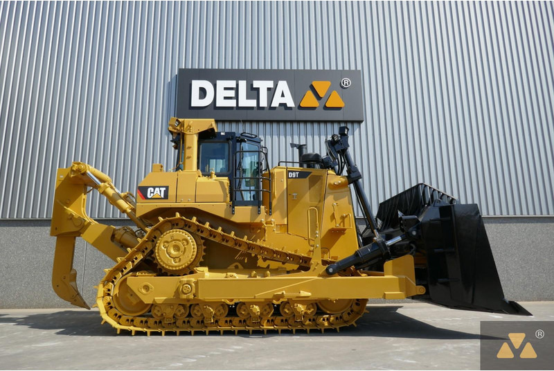 Caterpillar D9T - Buldozer: obrázek 2 Caterpillar D9T - Buldozer: obrázek 2