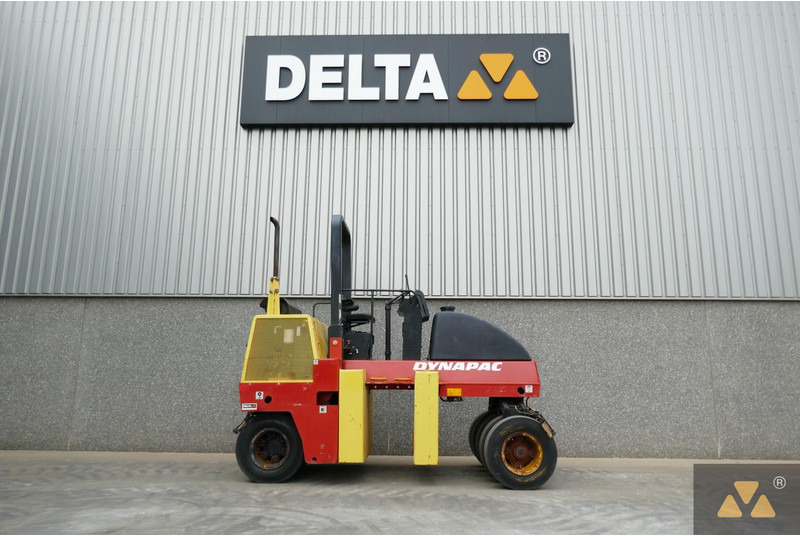 Dynapac CP142 - Pneumatikový válec: obrázek 2 Dynapac CP142 - Pneumatikový válec: obrázek 2