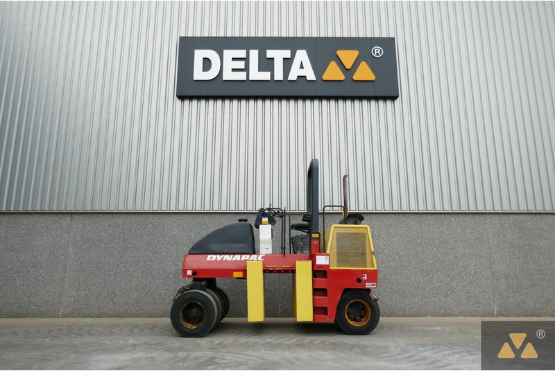 Dynapac CP142 - Pneumatikový válec: obrázek 1 Dynapac CP142 - Pneumatikový válec: obrázek 1