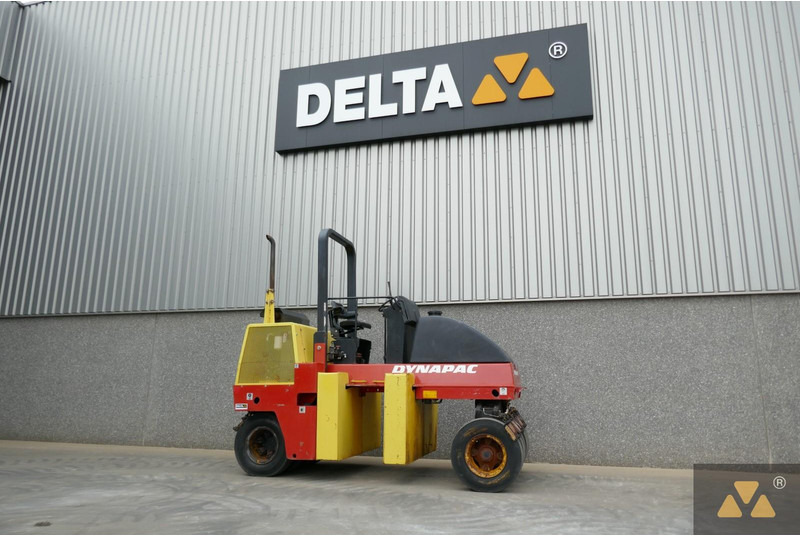 Dynapac CP142 - Pneumatikový válec: obrázek 3 Dynapac CP142 - Pneumatikový válec: obrázek 3