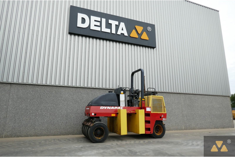 Dynapac CP142 - Pneumatikový válec: obrázek 4 Dynapac CP142 - Pneumatikový válec: obrázek 4