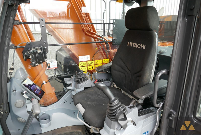 Hitachi ZX300LC-7 leasing Hitachi ZX300LC-7: obrázek 7 Hitachi ZX300LC-7 leasing Hitachi ZX300LC-7: obrázek 7