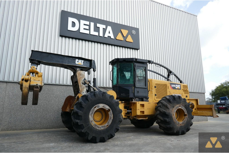 Caterpillar 525D - Lesní technika: obrázek 5 Caterpillar 525D - Lesní technika: obrázek 5