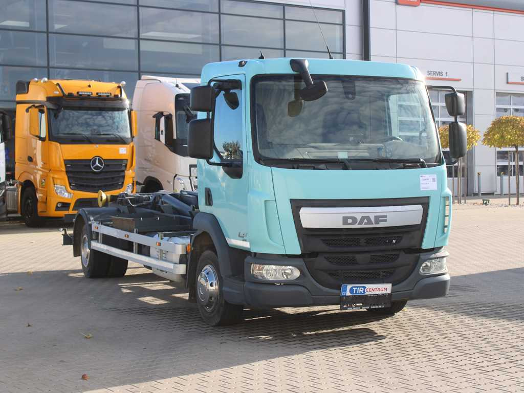 DAF LF 180 FA, EURO 6, HOOK LOADER CONTAINER - Hákový nosič kontejnerů: obrázek 3 DAF LF 180 FA, EURO 6, HOOK LOADER CONTAINER - Hákový nosič kontejnerů: obrázek 3