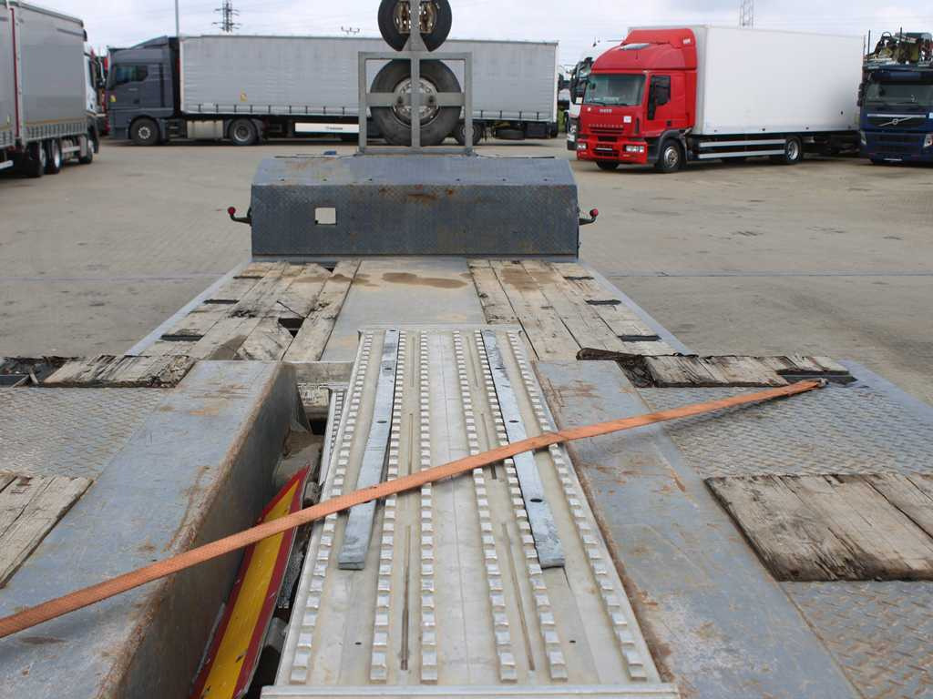 Podvalníkový návěs Goldhofer STZ-TL 2-27/80, DRIVE-IN: obrázek 10