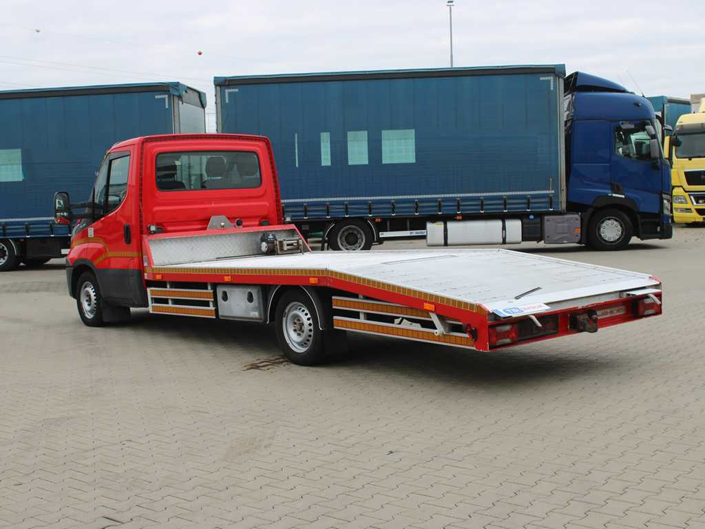 Iveco 35S18, EURO 6, WINCH, DRIVES, TIRES 80% - Odtahovka: obrázek 5 Iveco 35S18, EURO 6, WINCH, DRIVES, TIRES 80% - Odtahovka: obrázek 5