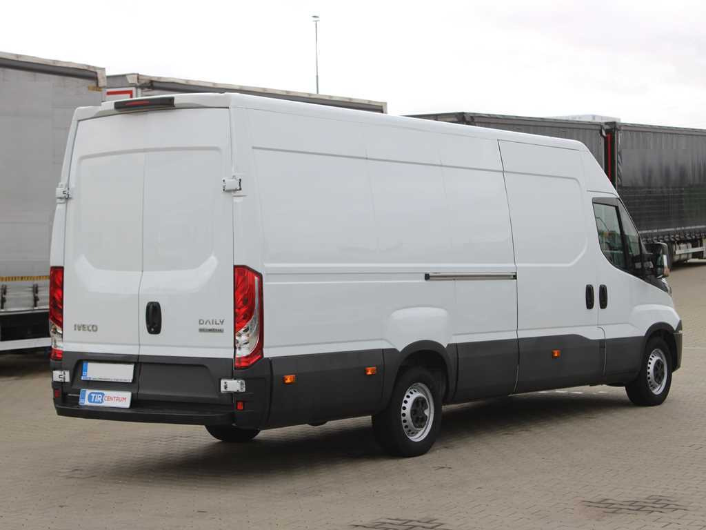 Iveco Daily 35S16 - Furgon: obrázek 4 Iveco Daily 35S16 - Furgon: obrázek 4