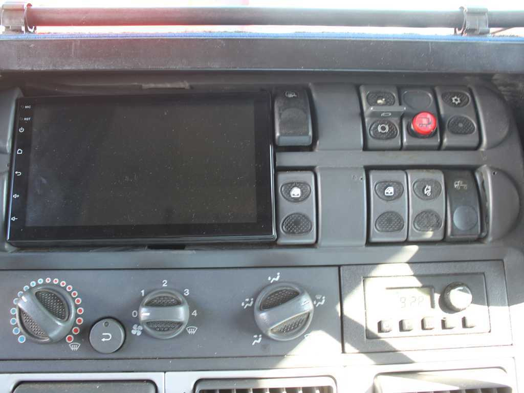 Skříňový nákladní auto Iveco EUROCARGO ML 120E25, EURO 5, HYDRAULIC FRONT, INDEPENDENT AIR CONDITIONING: obrázek 13