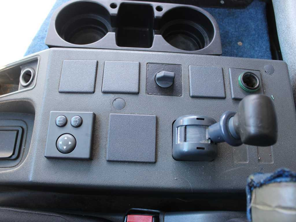 Skříňový nákladní auto Iveco EUROCARGO ML 120E25, EURO 5, HYDRAULIC FRONT, INDEPENDENT AIR CONDITIONING: obrázek 16
