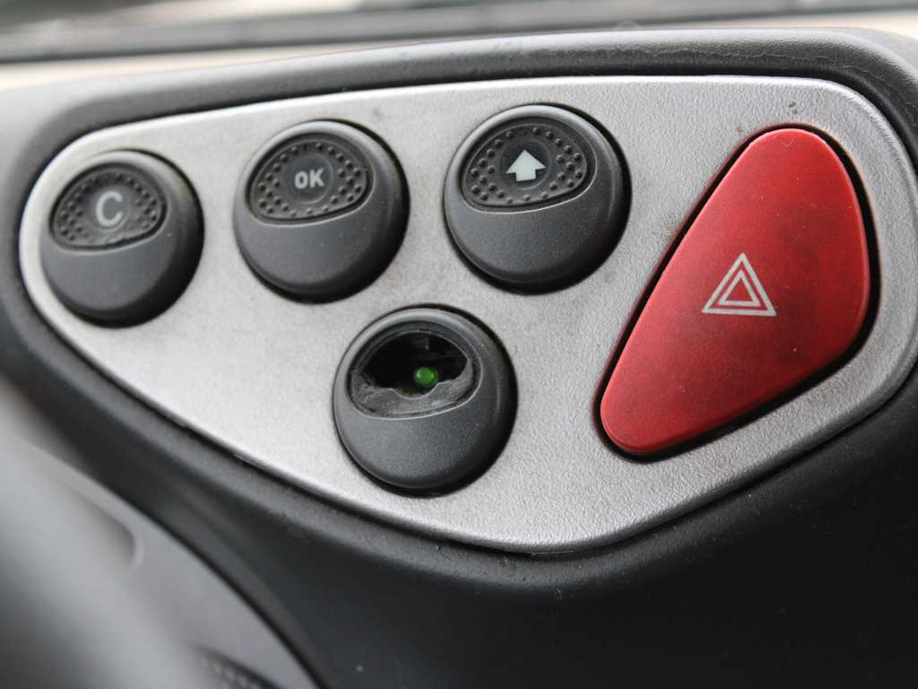 Plachtový nákladní auto Iveco EUROCARGO ML 75 E 15, EURO 3, SLEEPING BODY: obrázek 11