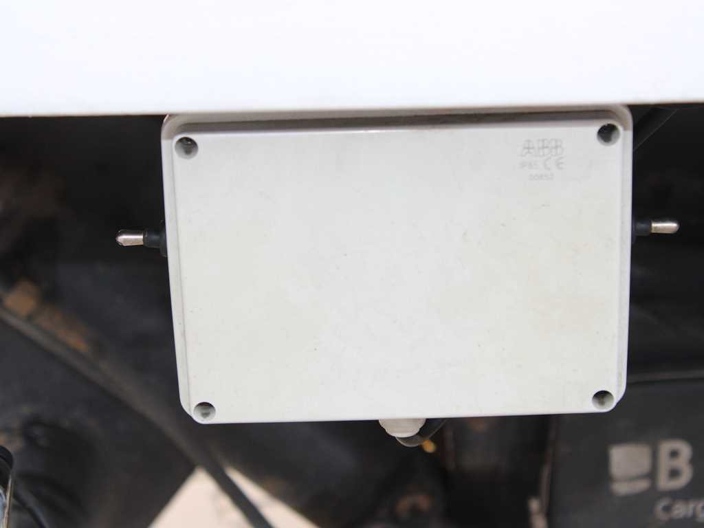 Skříňový nákladní auto Iveco EUROCARGO ML75E17, HYDRAULIC FRONT, SLEEPING BODY: obrázek 6