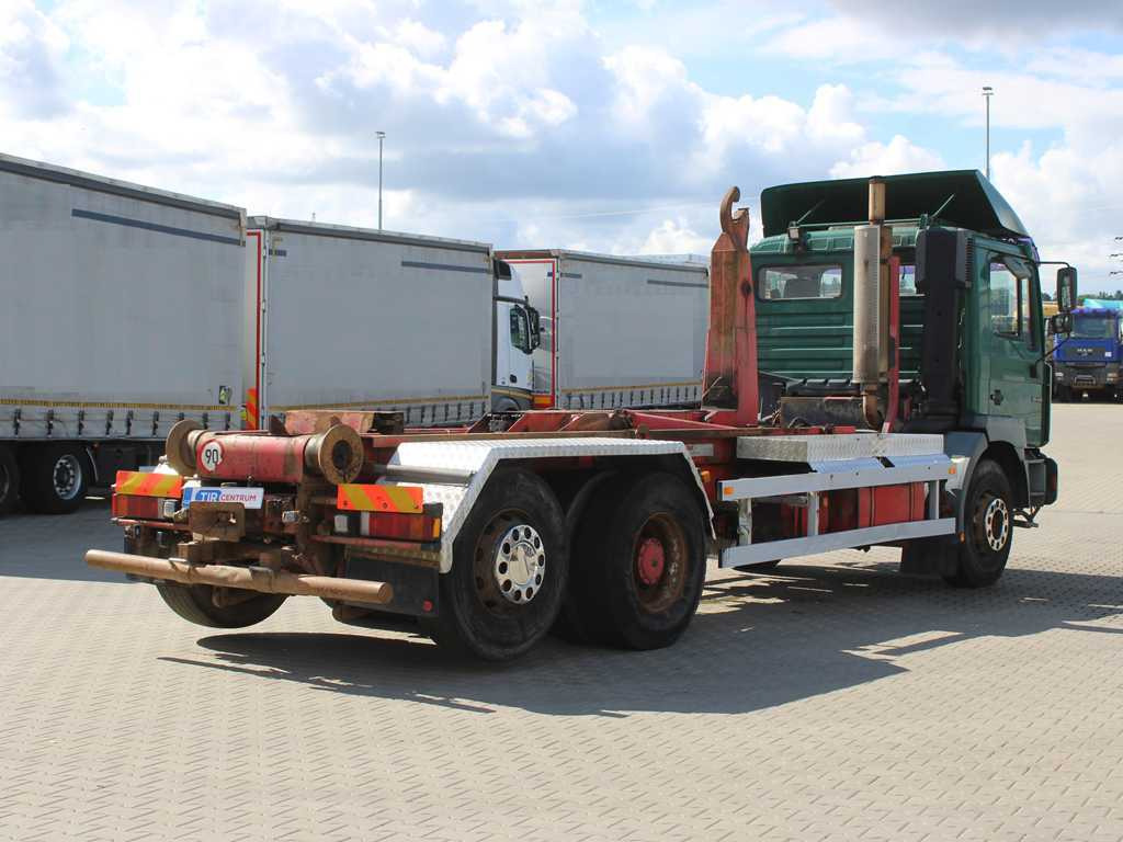 MAN 26.414, EURO 3, 6X2, LIFT AXLE, HOOK CARRIER FOR CONTAINERS - Hákový nosič kontejnerů: obrázek 4 MAN 26.414, EURO 3, 6X2, LIFT AXLE, HOOK CARRIER FOR CONTAINERS - Hákový nosič kontejnerů: obrázek 4