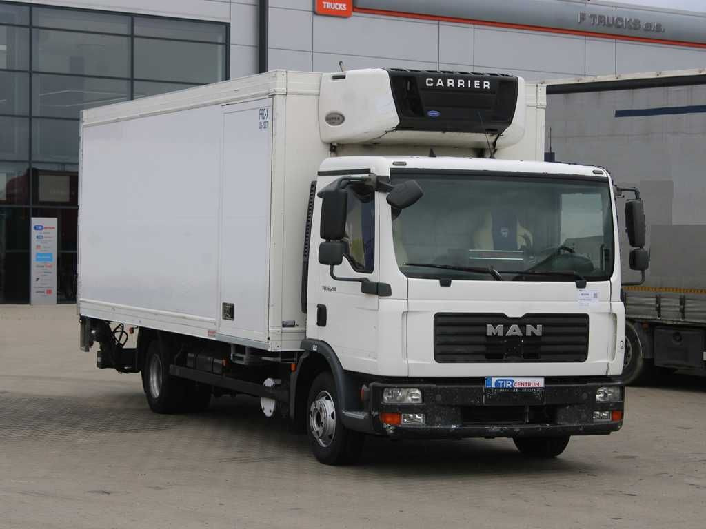 MAN TGL 12.210, TAIL LIFT, CARRIER SUPRA 850Mt - Chladírenský nákladní automobil: obrázek 2 MAN TGL 12.210, TAIL LIFT, CARRIER SUPRA 850Mt - Chladírenský nákladní automobil: obrázek 2