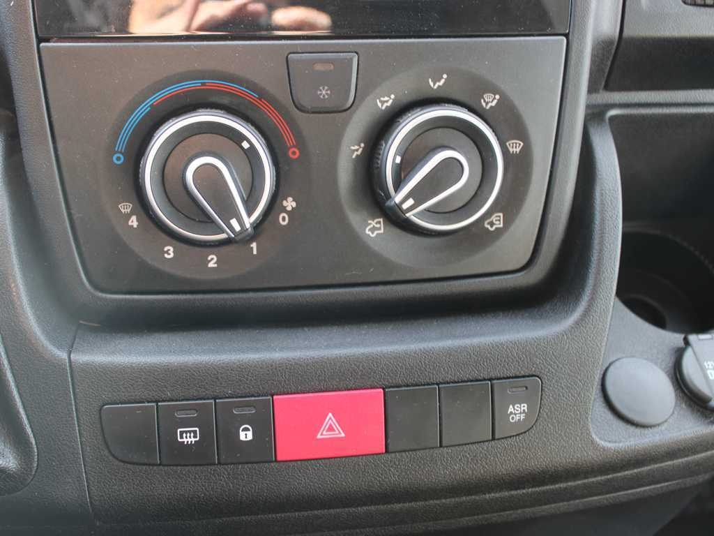 Plachtová dodávka Peugeot Boxer, EURO 6, SIDE PANEL, TIRES 80%: obrázek 12 Plachtová dodávka Peugeot Boxer, EURO 6, SIDE PANEL, TIRES 80%: obrázek 12